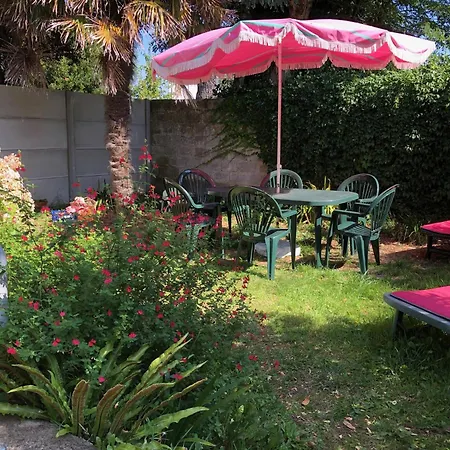 Hébergement de vacances Charmante maison à 250 mètres de la plage *